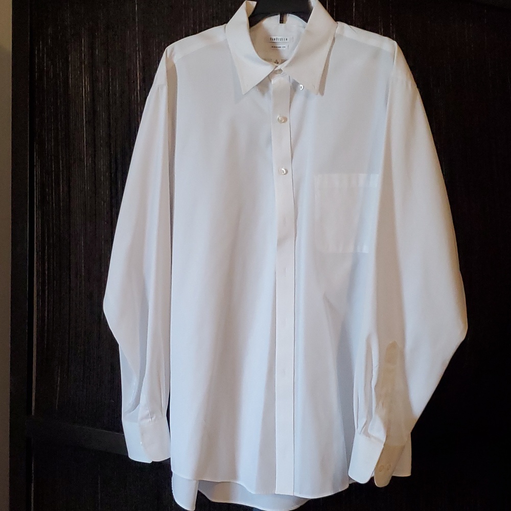 Van Heusen White Men's Dress Shirt - Classic Button-Up